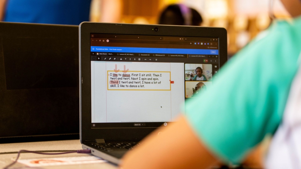 Computer Screen with Virtual Tutoring in Action