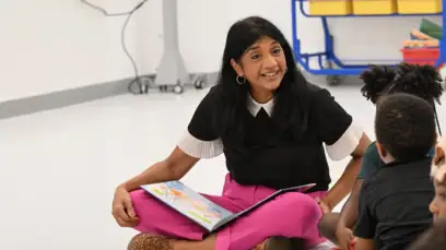 Parent Reading To Students