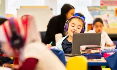 students engage in Virtual Tutoring In their Classroom